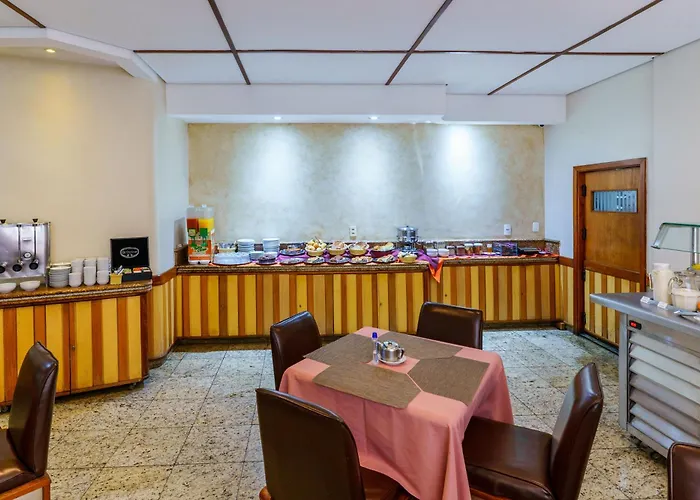 Carillon Plaza Hotel